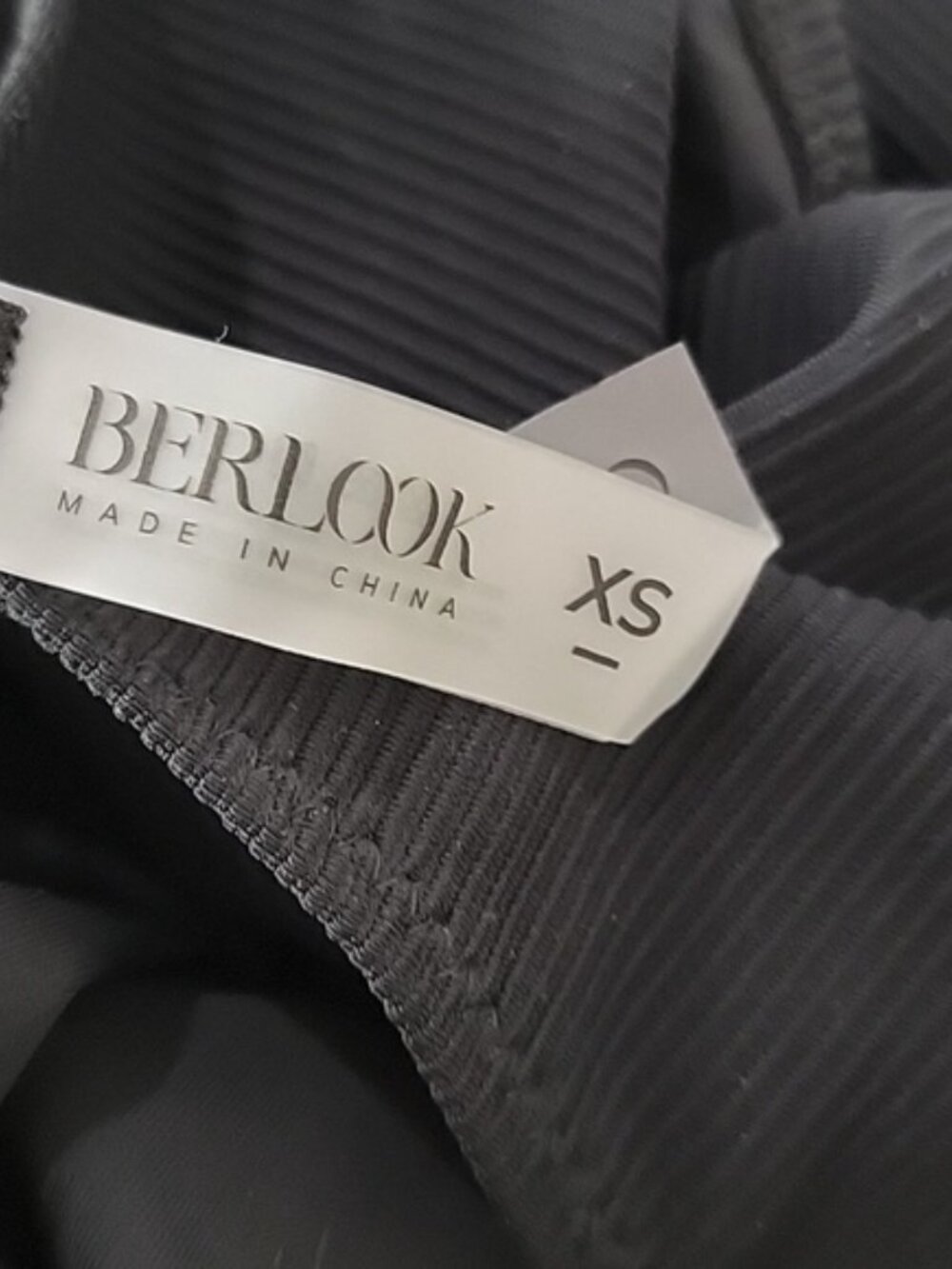 Berlook Backless Ribbed Swimsuit - Picture 6 of 6